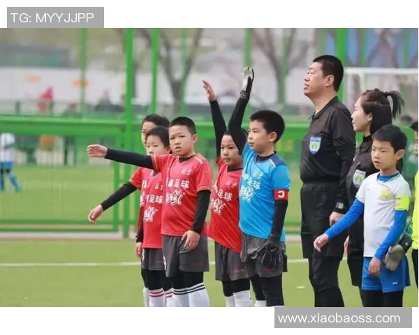 武汉足球明星齐心协力支持家乡发展展现团结力量