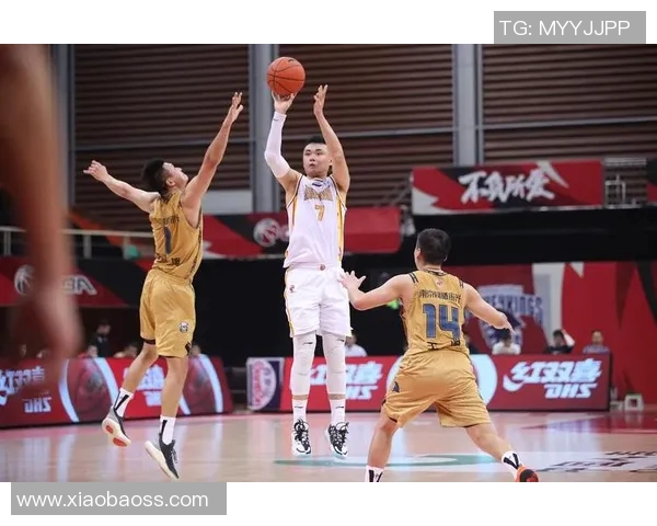 北京篮球队防守表现分析与战术调整探讨