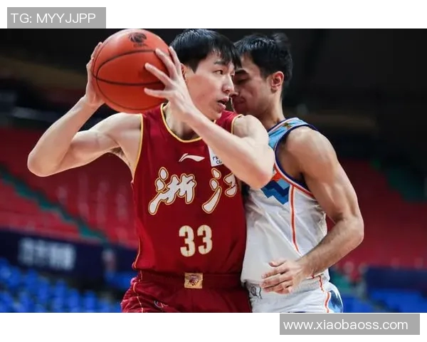 深圳篮球队在邀请赛中以58分稳居积分榜首位展现强劲实力 深圳篮球队在邀请赛中以58分稳居积分榜首位展现强劲实力